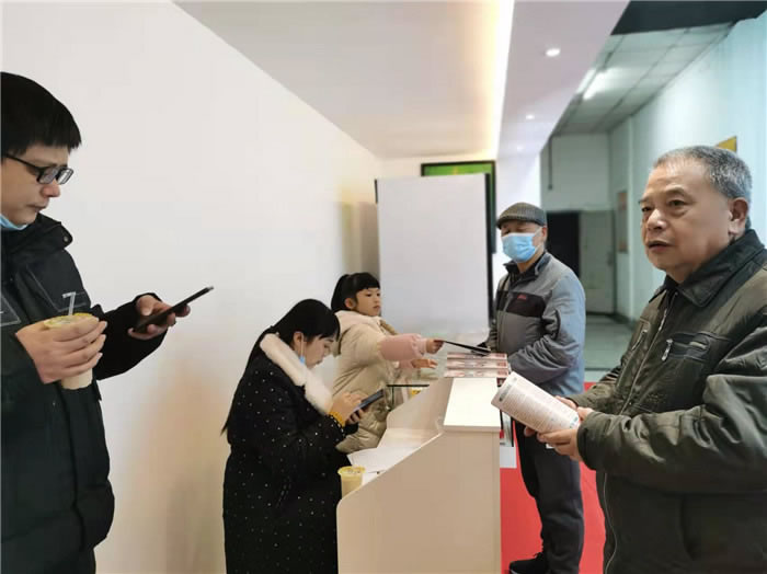 四川中青旅綿陽分社、綿陽市中旅假日旅行社、綿陽自來文化傳播有限公司24H自助售貨服務(wù)盛大開業(yè)